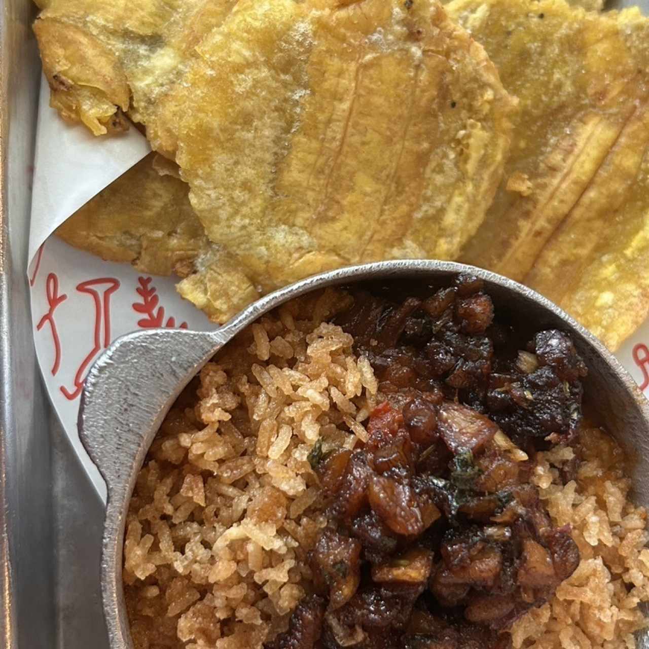 Ropa vieja y patacones