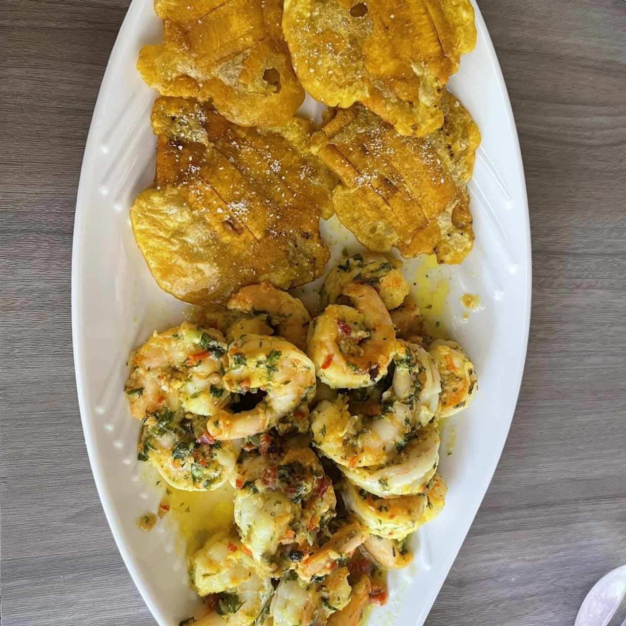 Camarones al ajillo