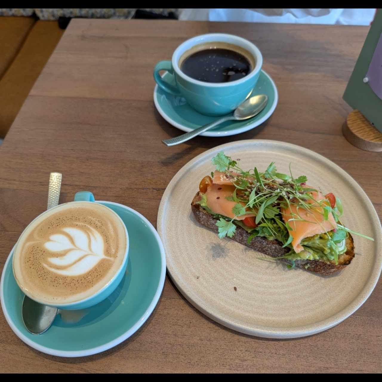 Avocado Toast con Salmon ahumado 