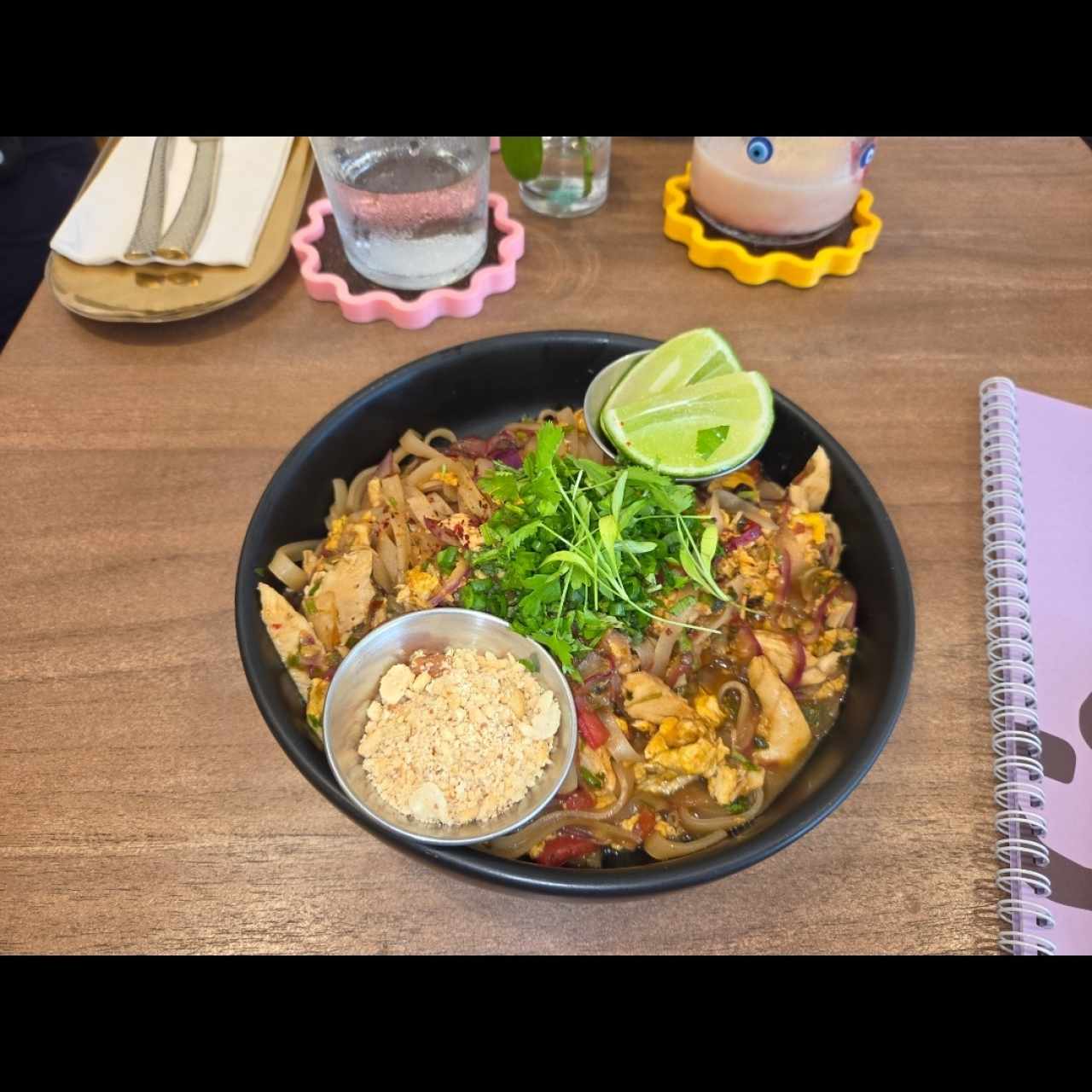 Paid Thai