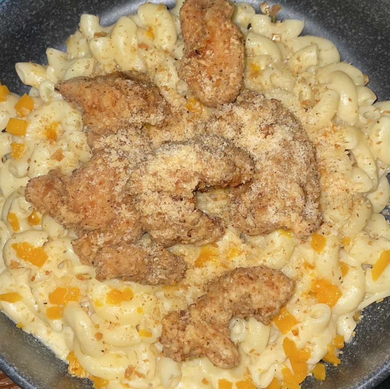 Mac n cheese de pollo