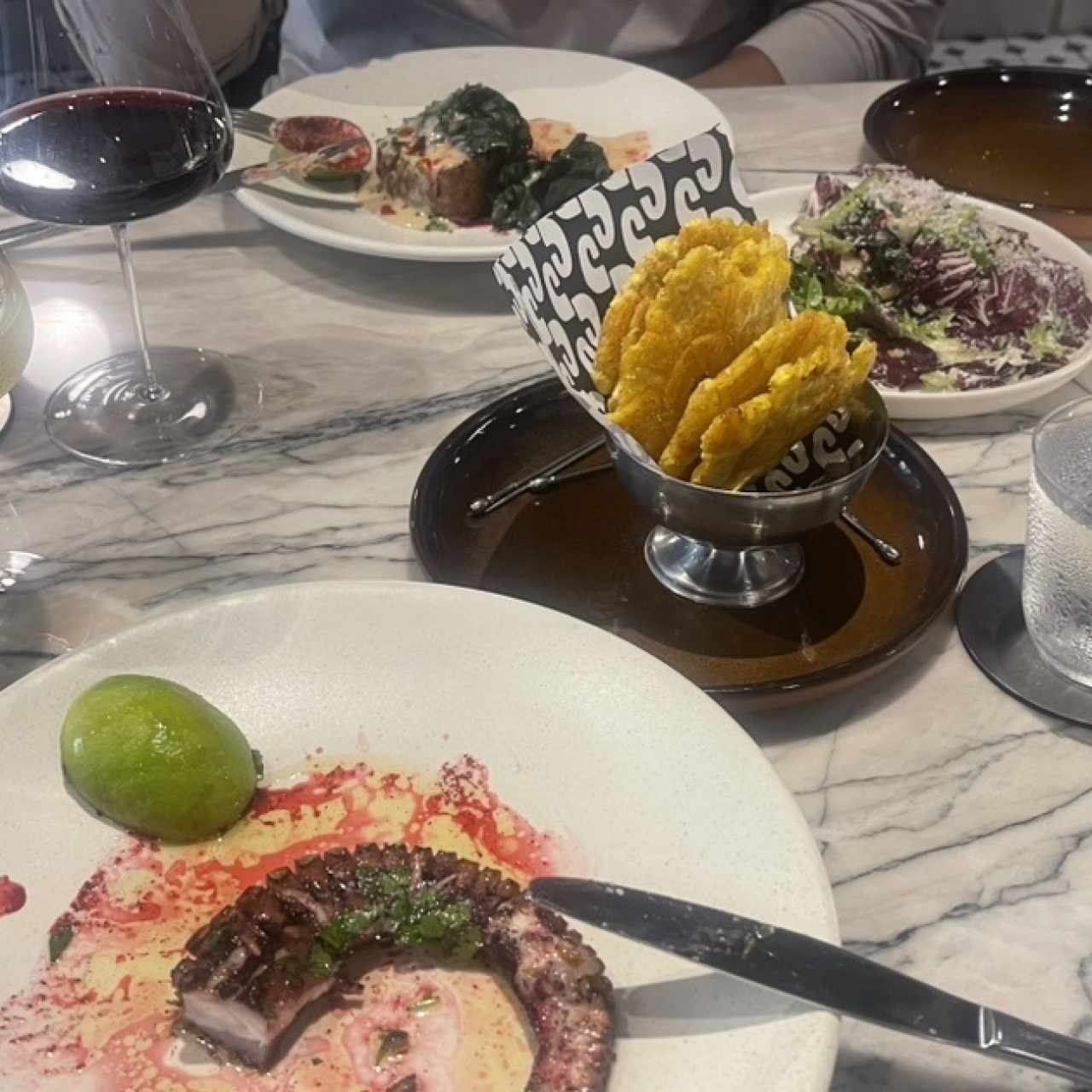 Pulpo a la plancha y la pesca del día 