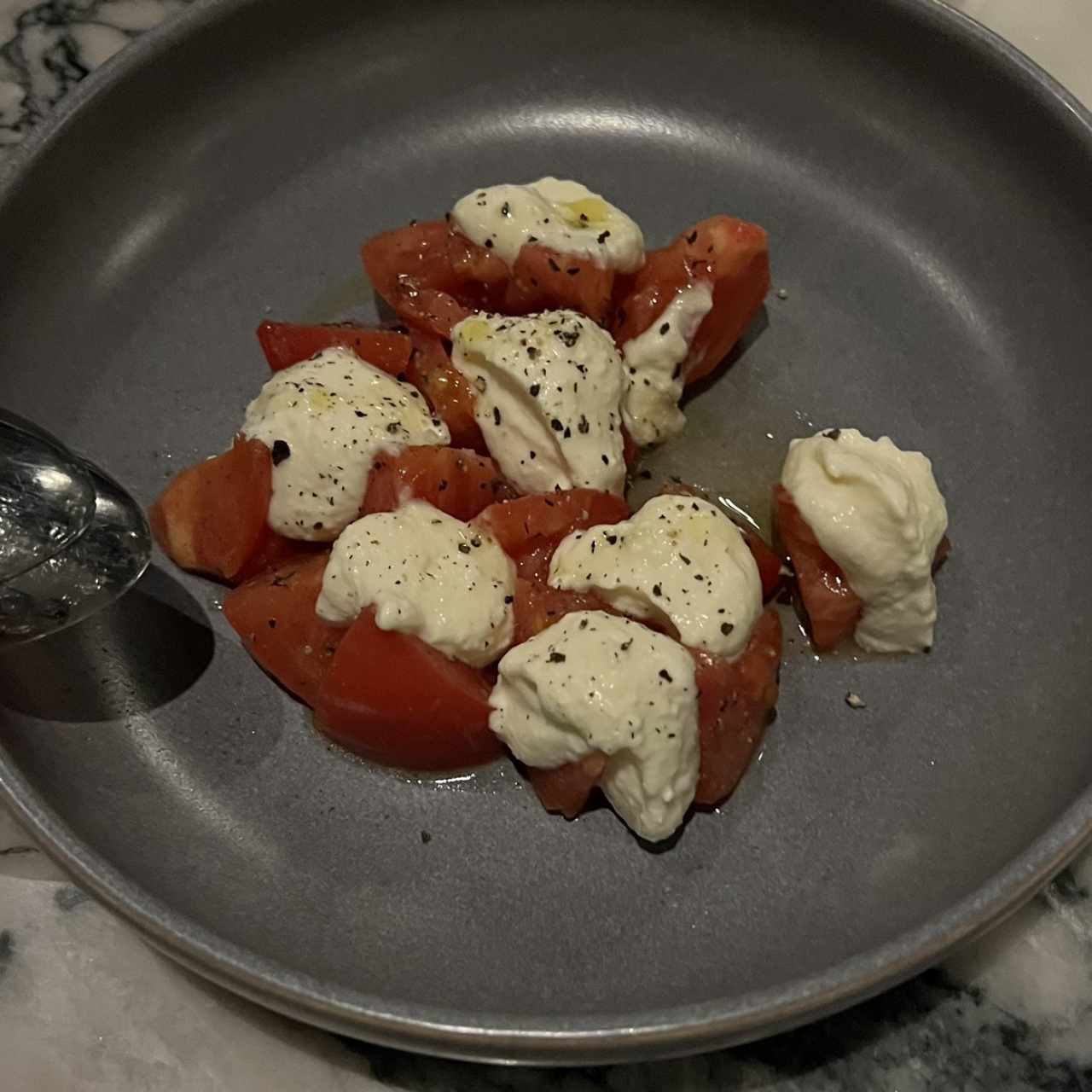 Tomate en su queso
