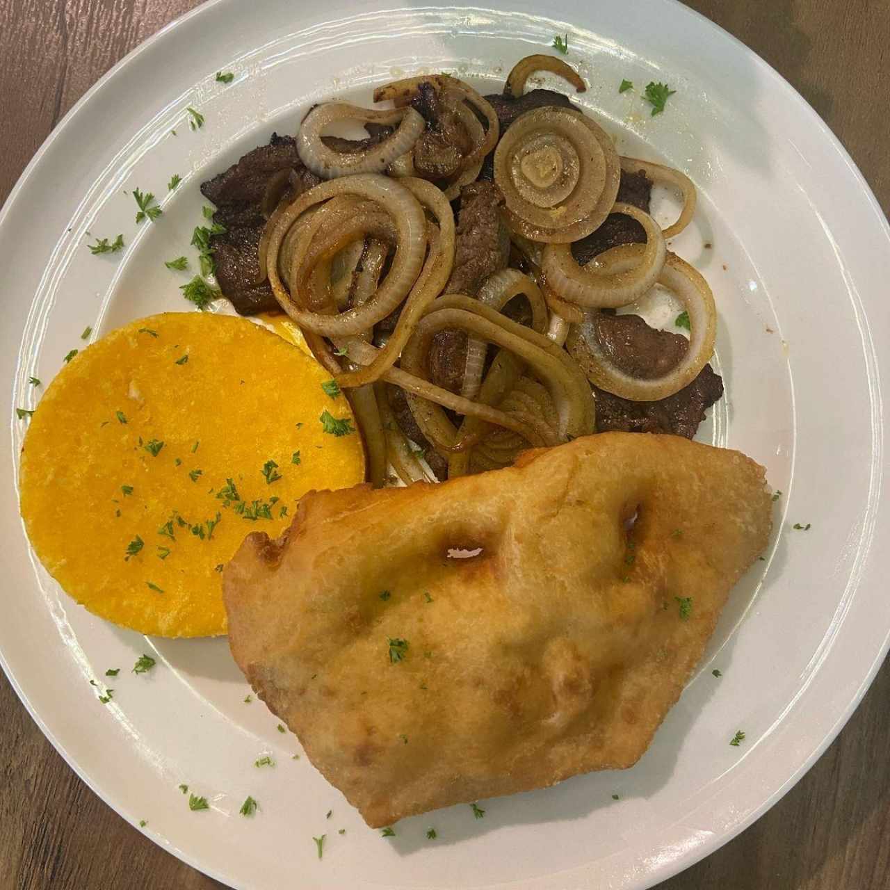 Bistec Encebollado