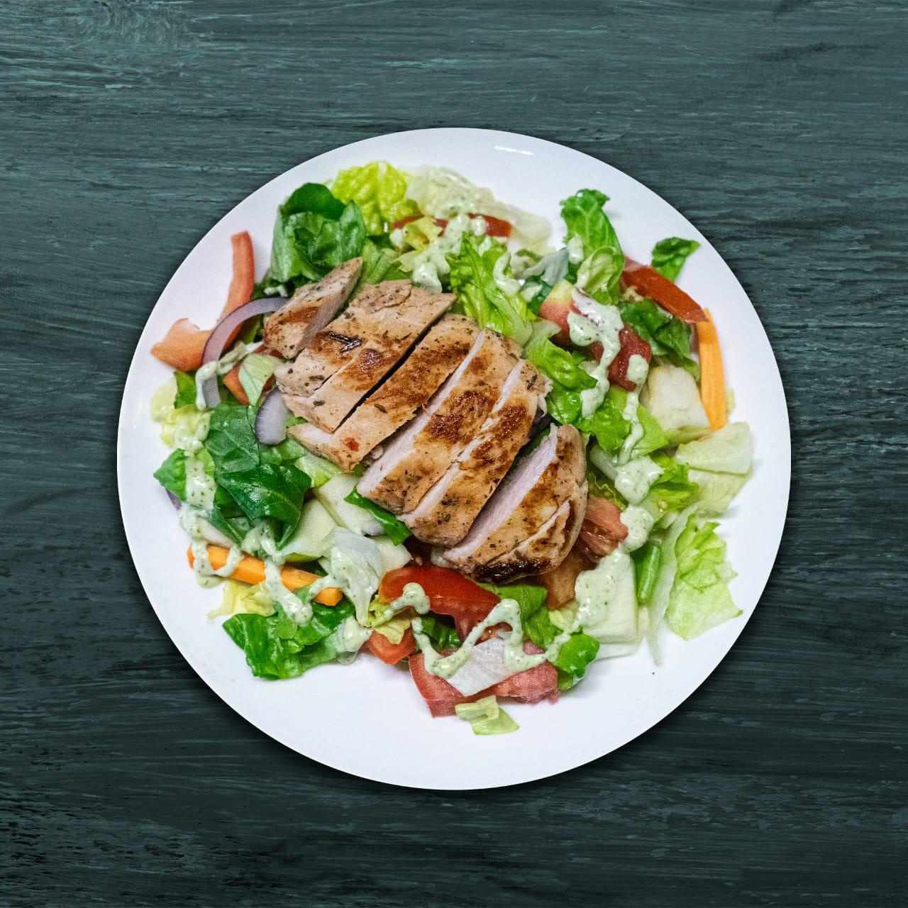 Ensalada Clásica con Pollo