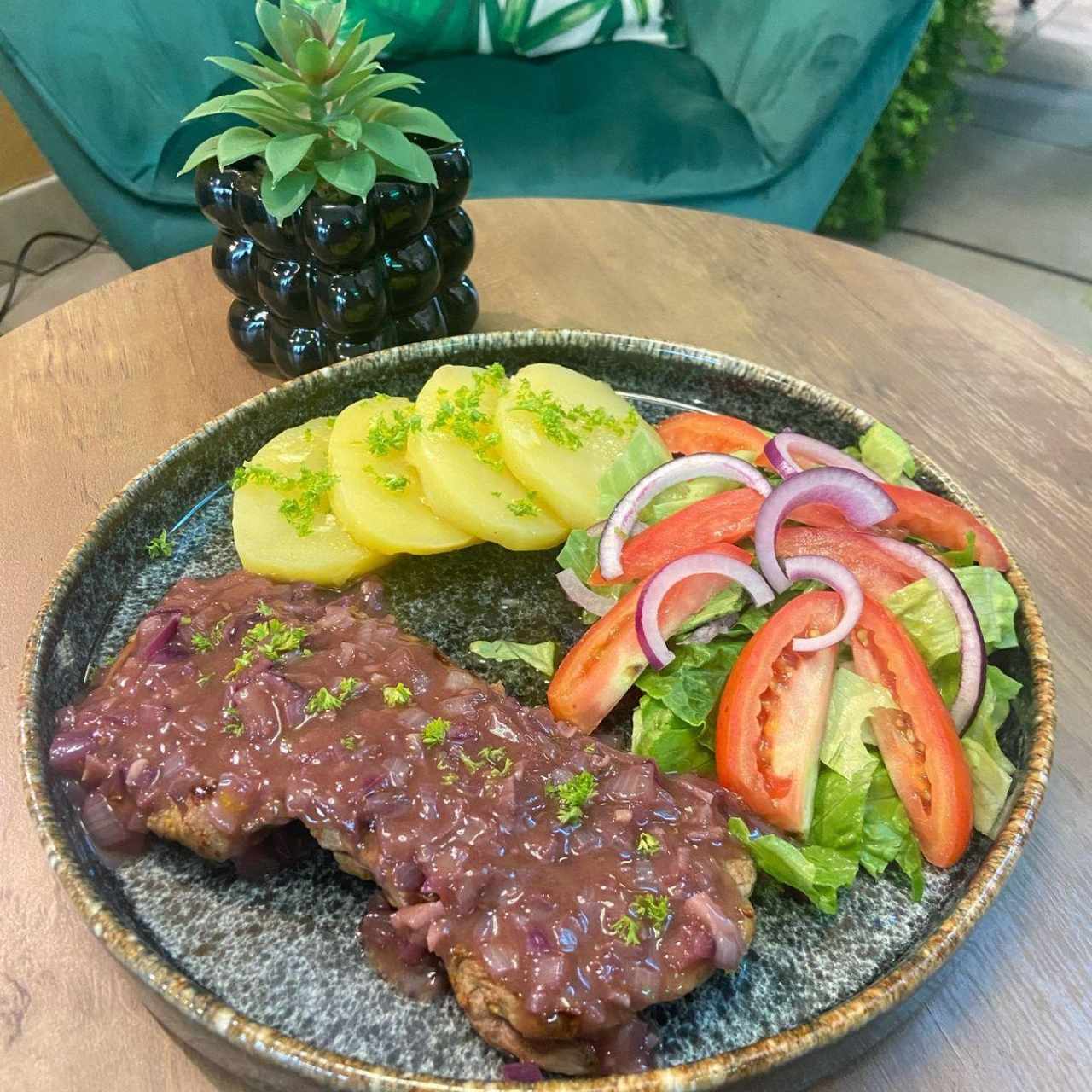 Filete de Res en Salsa de Vino