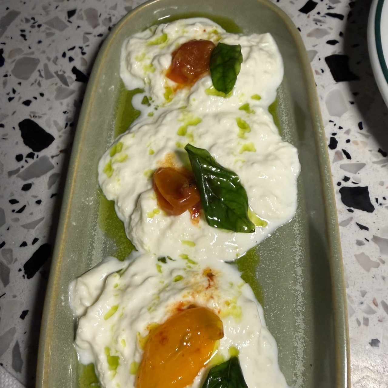 ANTIPASTI - Stracciatella e Alici