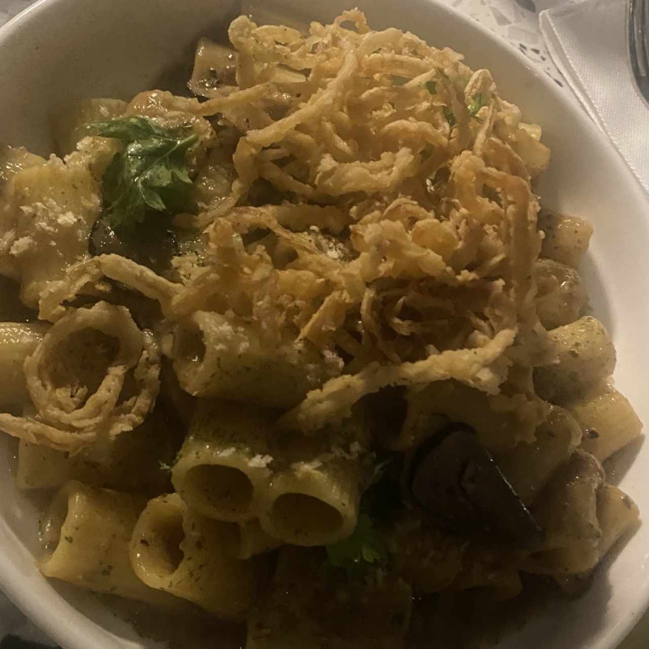 Rigatone cipolla e tartufo