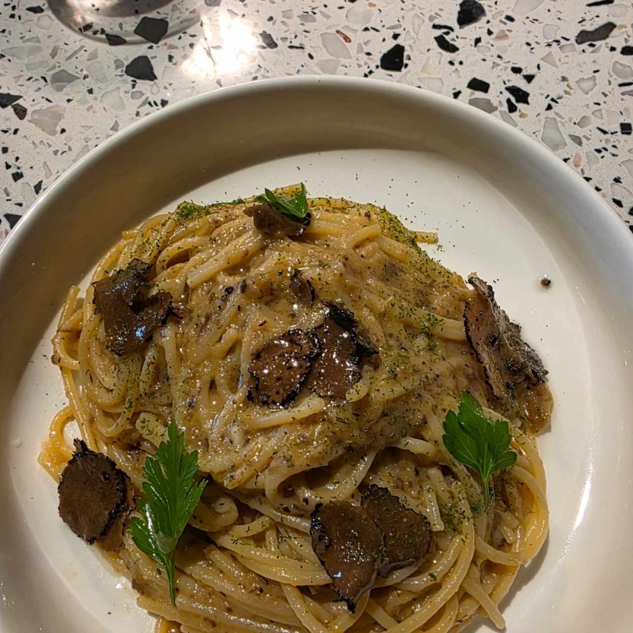 Spaguetti cipolla e tartufo