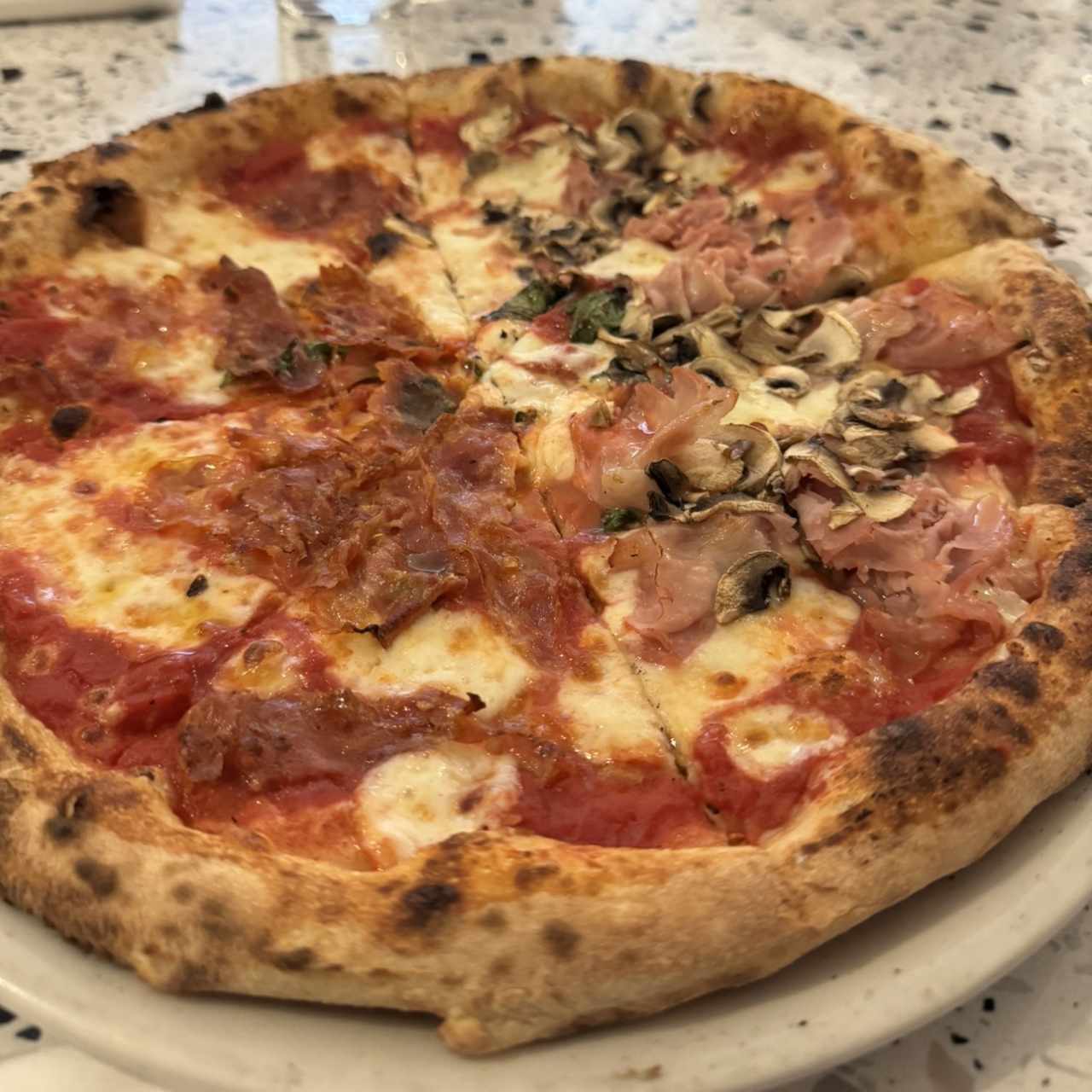 LE PIZZE - Prosciutto e funghi