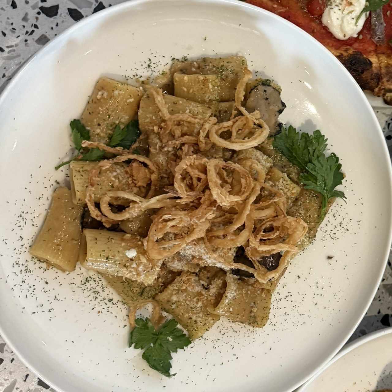 Rigatone cipolla e tartufo