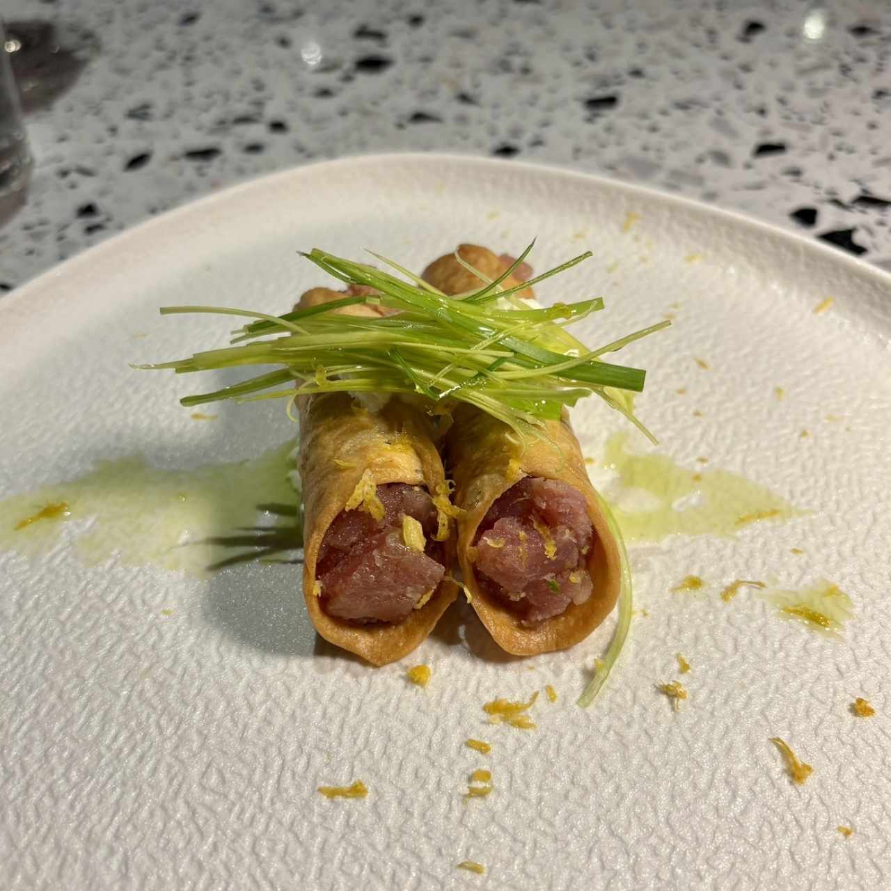 Cannoli de atún 