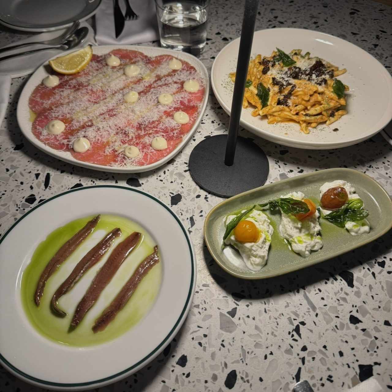 ANTIPASTI - Stracciatella e Alici