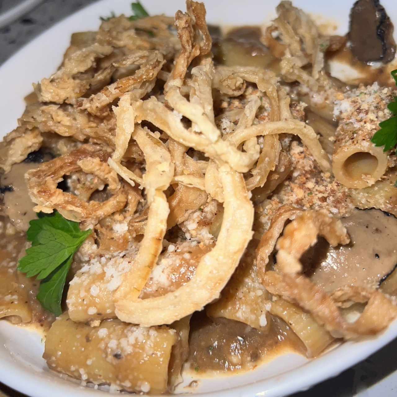 Rigatone cipolla e tartufo