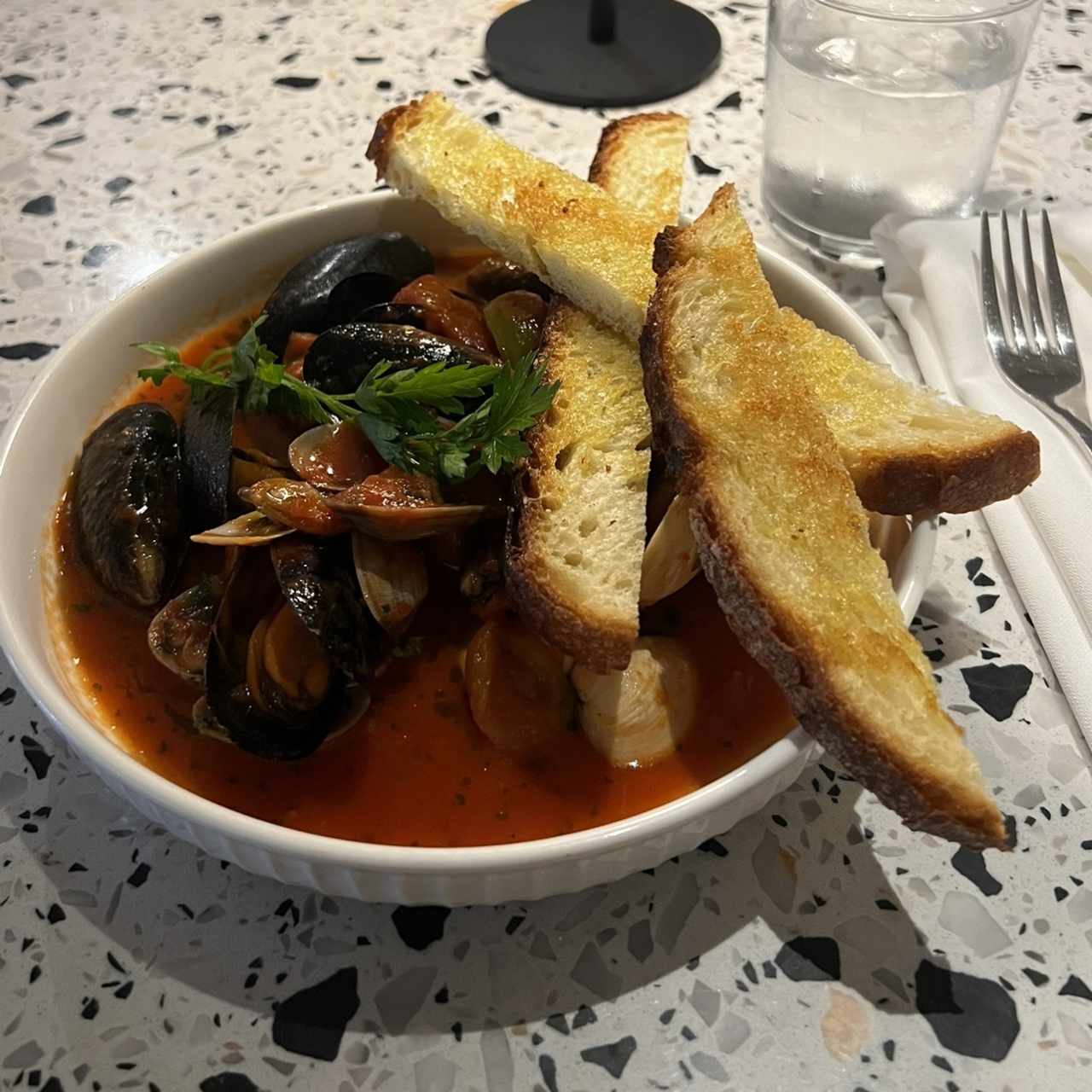 Cozze e vongole alla marinara