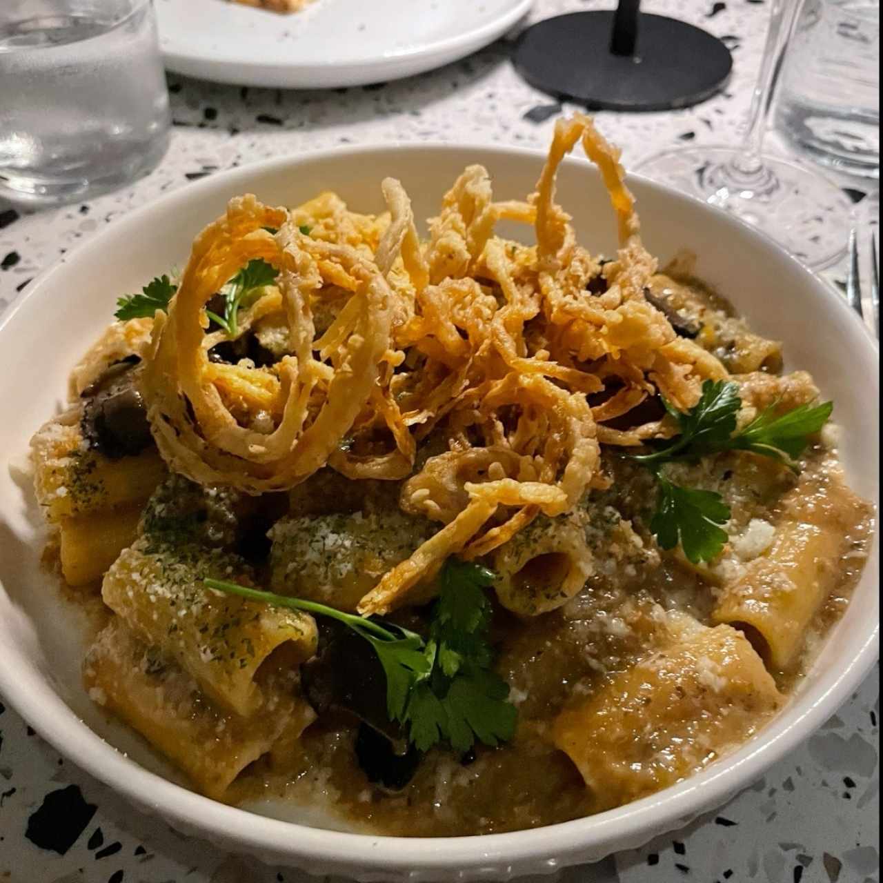 Rigatone cipolla e tartufo