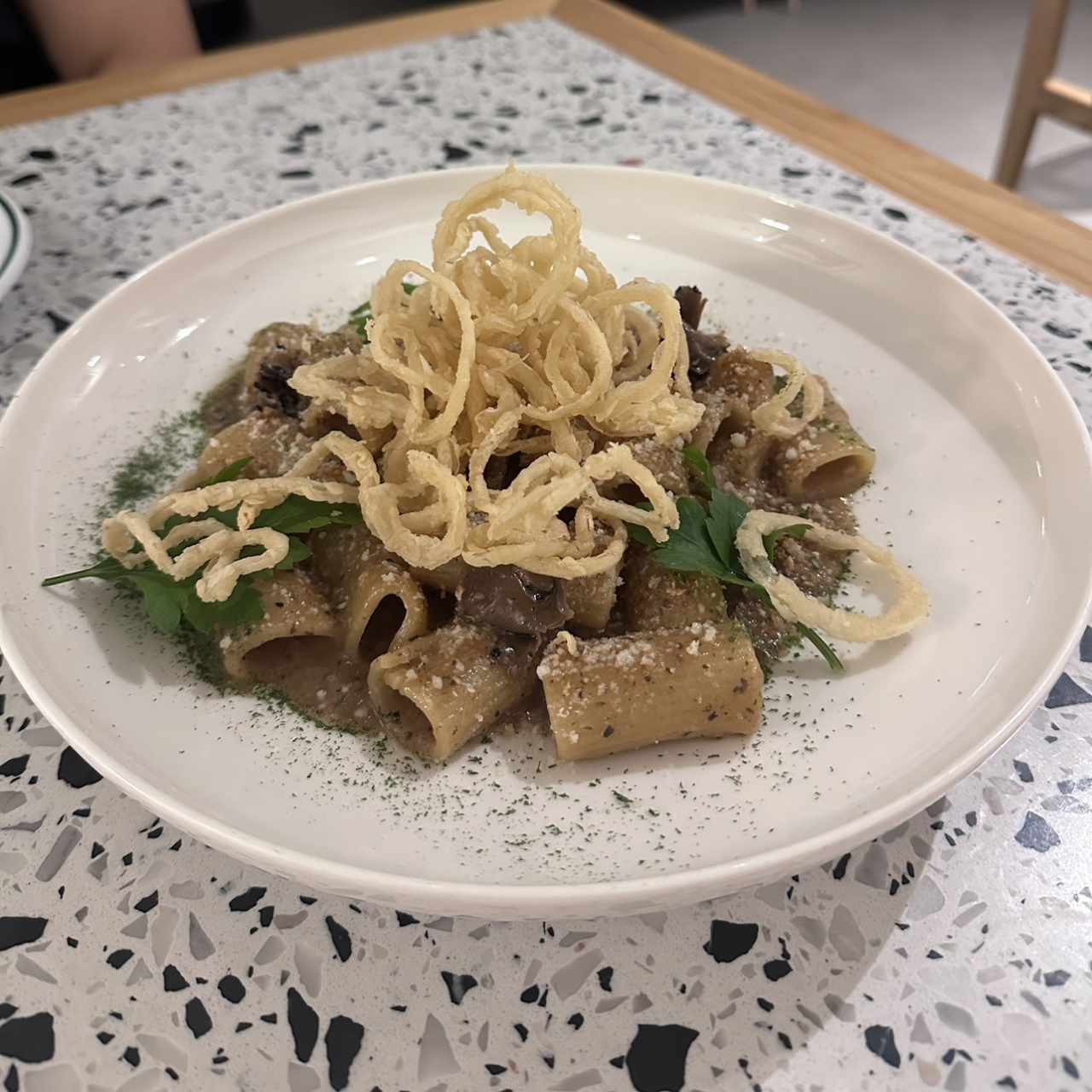 Rigatone cipolla e tartufo