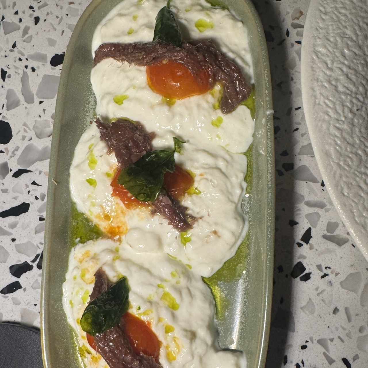 ANTIPASTI - Stracciatella e Alici