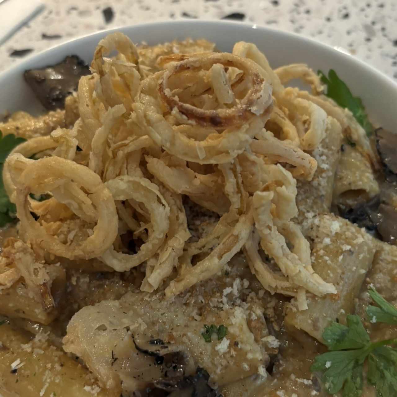 Rigatone cipolla e tartufo