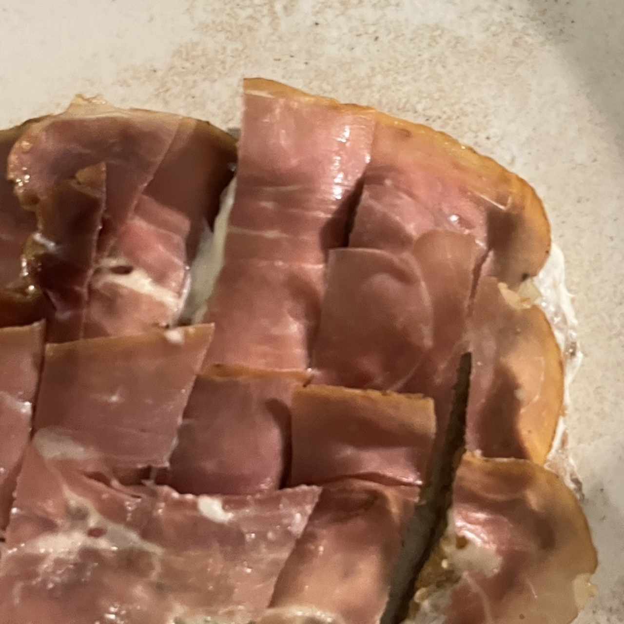 Milanesa de Res envuelta en prosciutto 