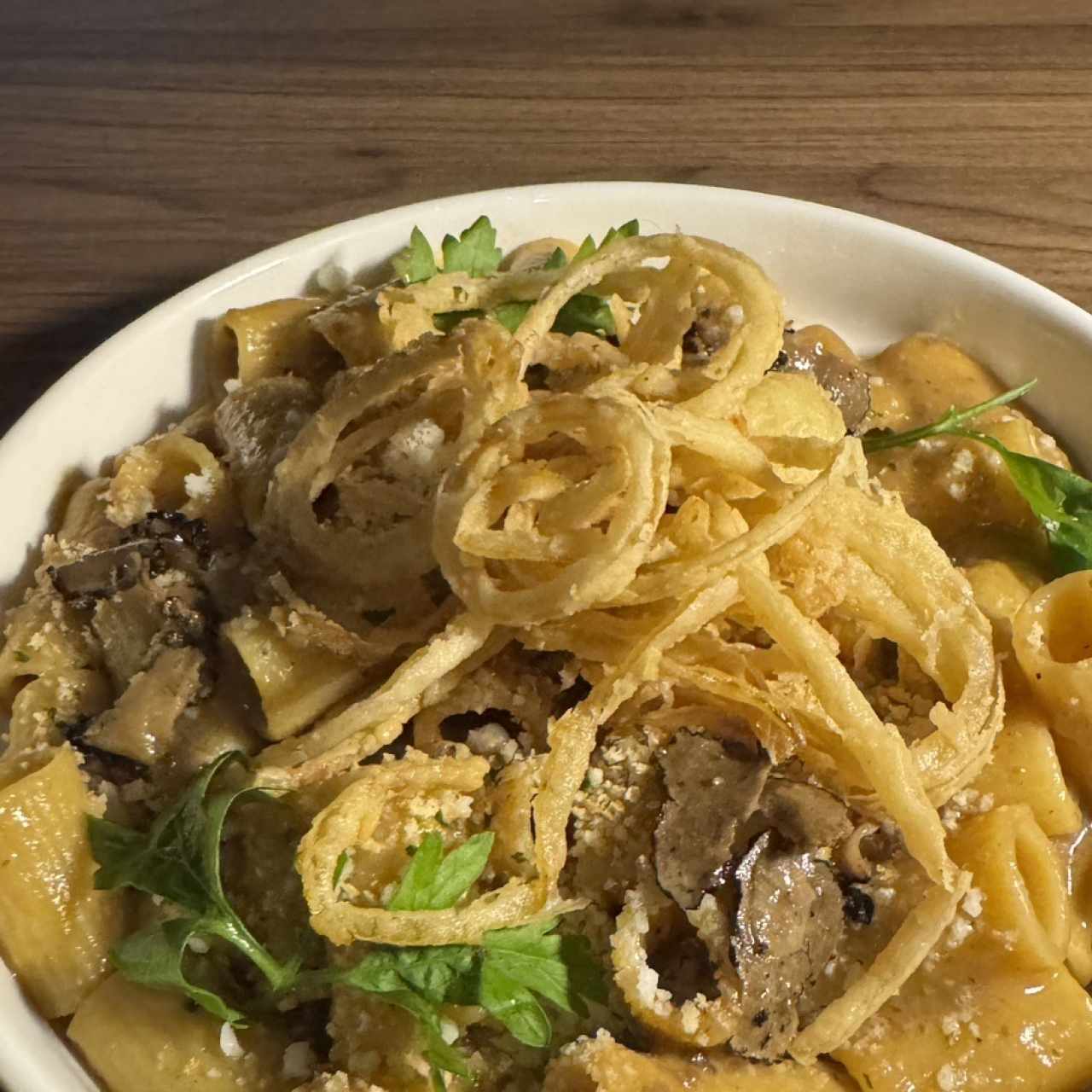 Rigatone cipolla e tartufo