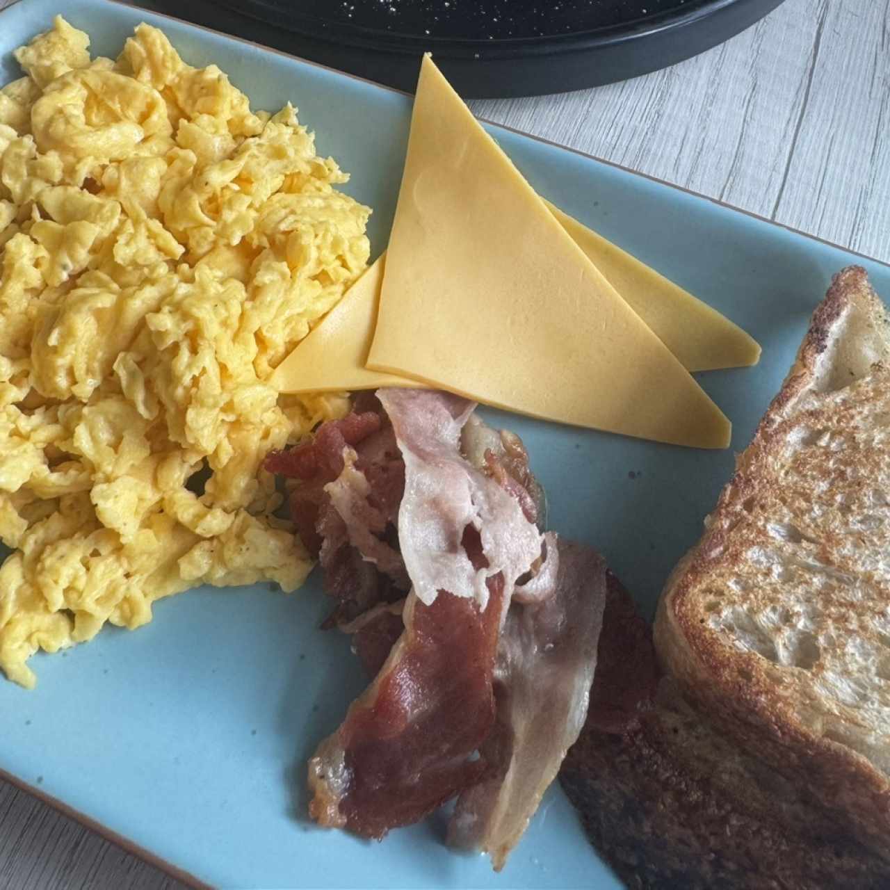 Huevos Revueltos o Fritos