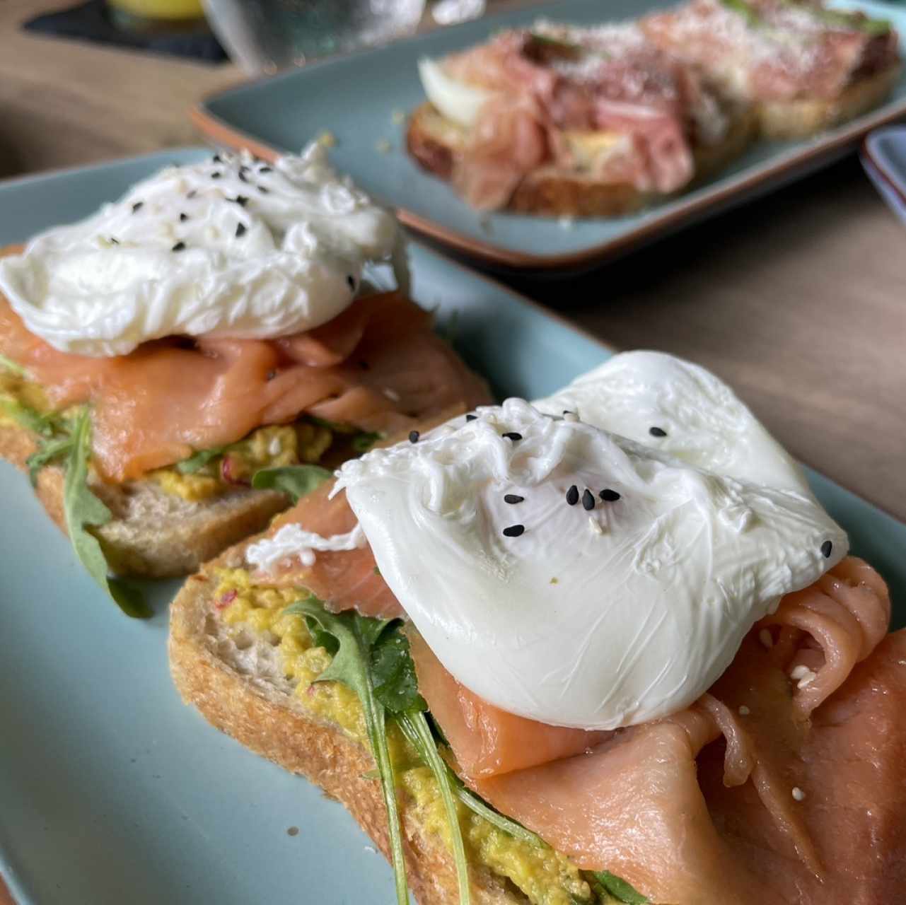 Tostada dr salmon