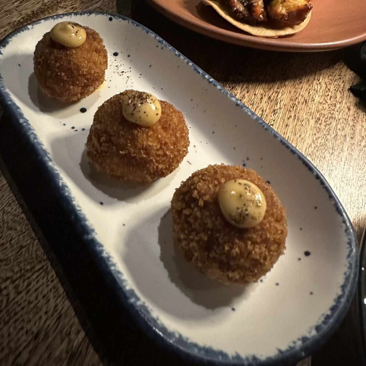 Croquetas de chorizo tableño