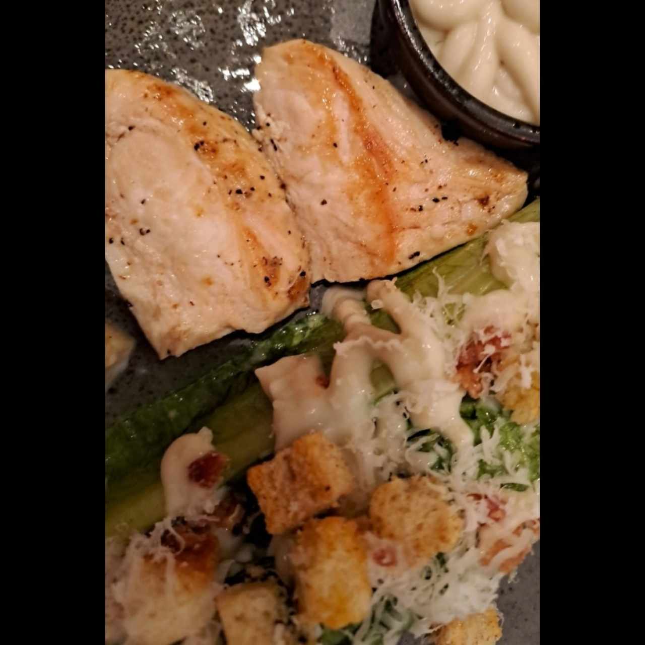 Ensalada César con pollo