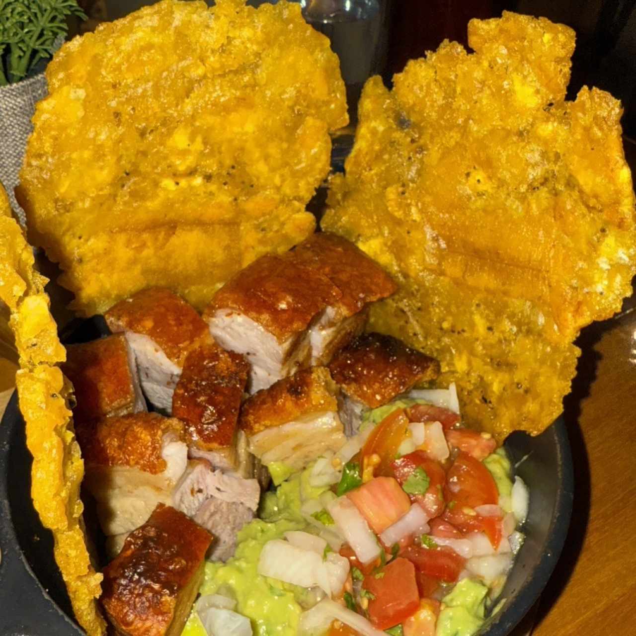 Bowl de Chicharrón $14