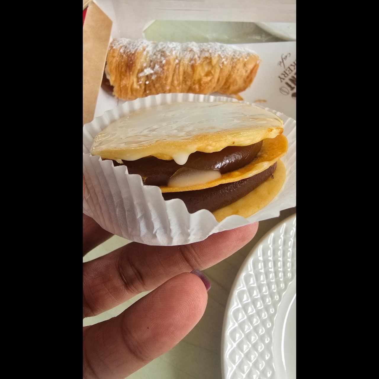 Alfajor Miguelito y Cañoncito de dulce de leche