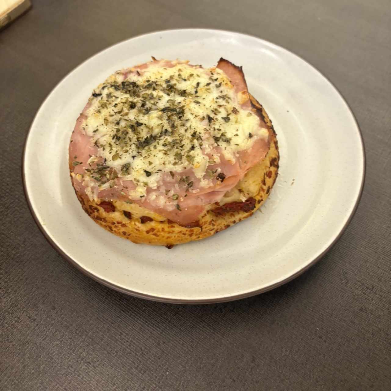 Pizzeta de jamon cocido