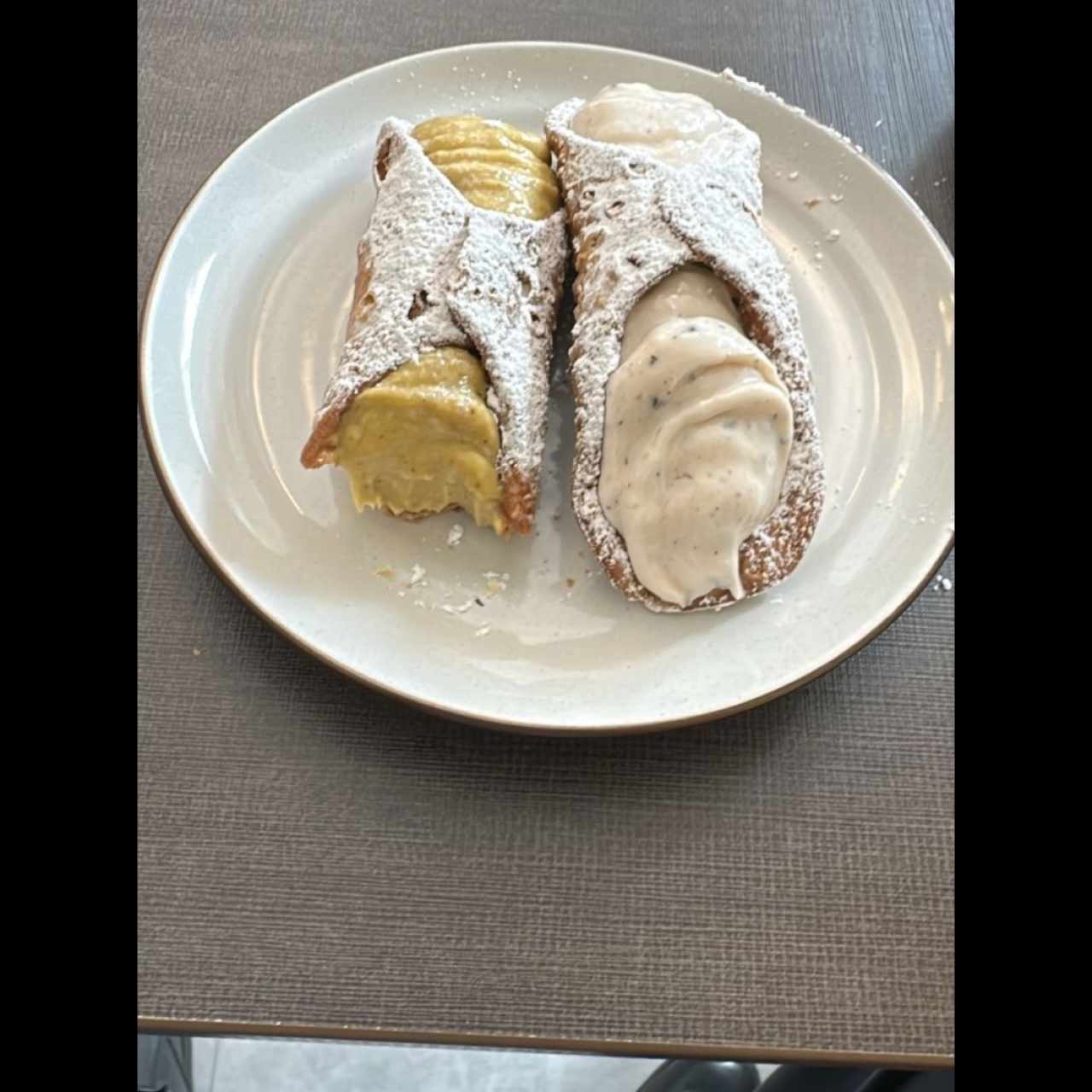 Cannolis 
