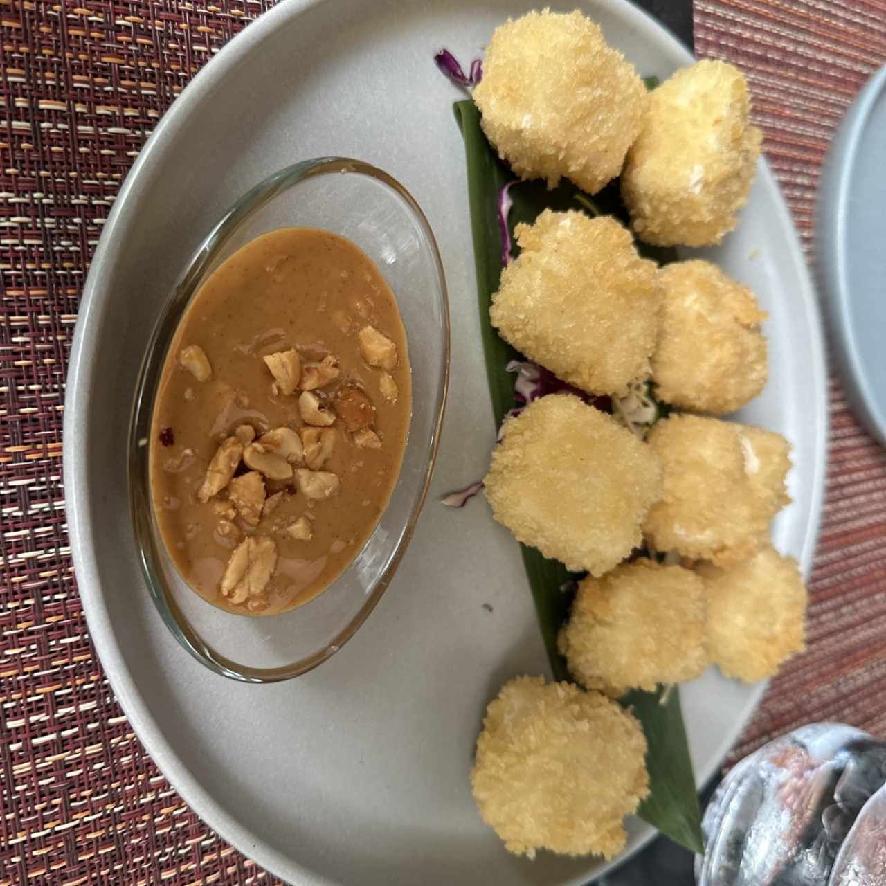 ENTRADAS - CRISPY TOFU