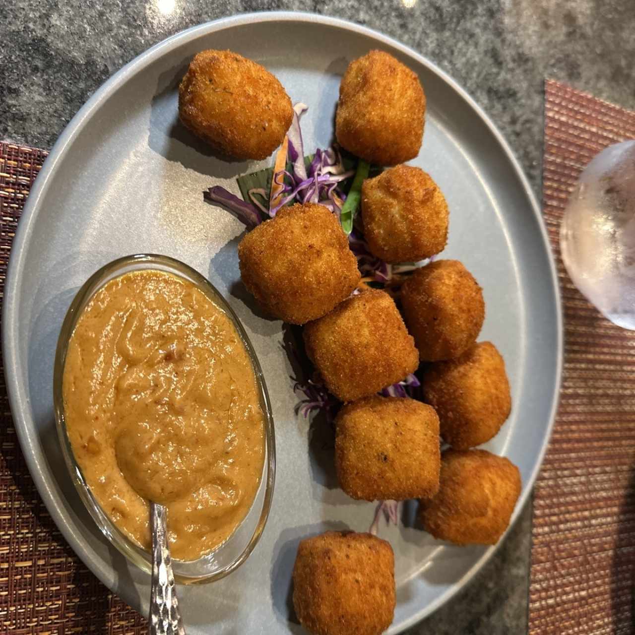 ENTRADAS - CRISPY TOFU