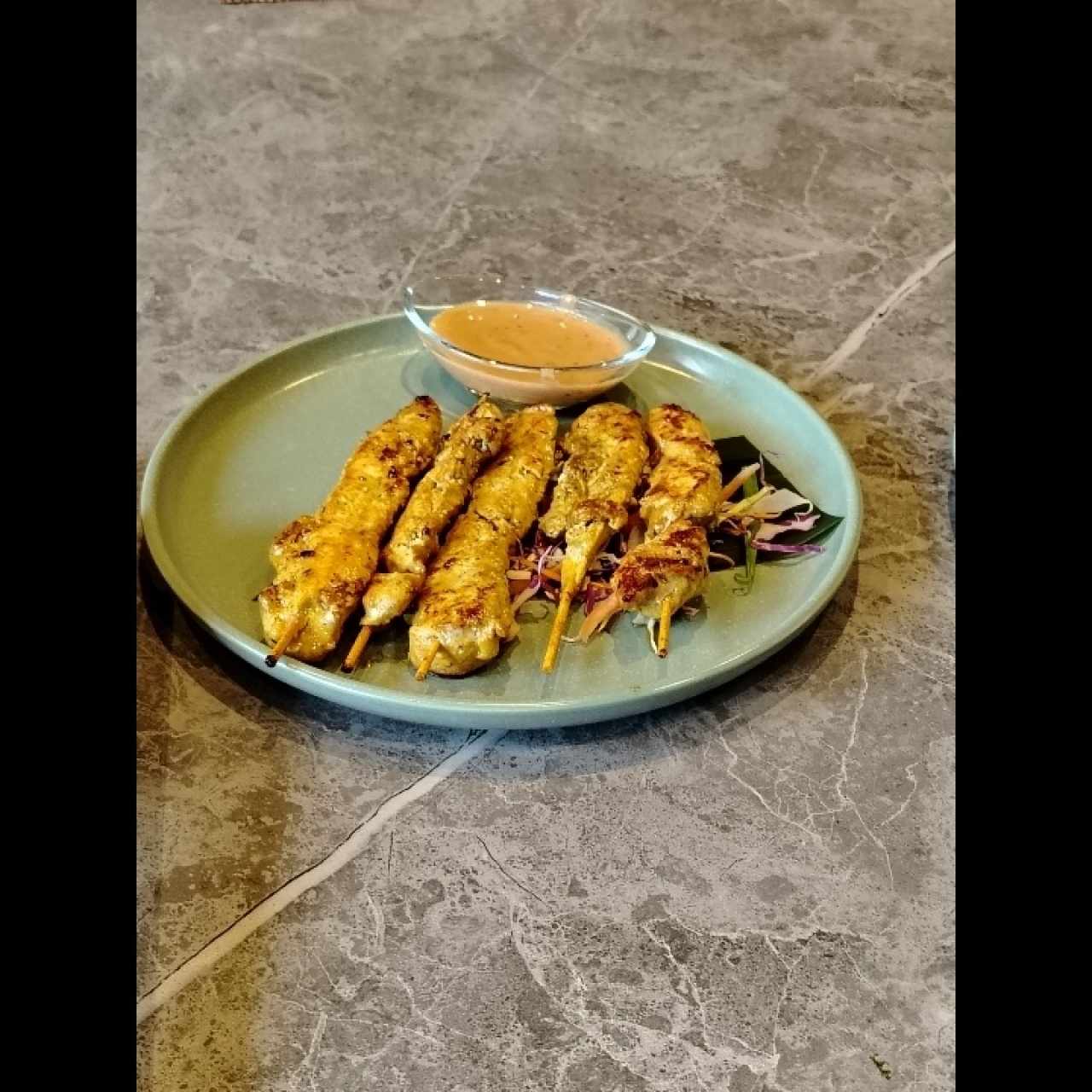 ENTRADAS - CHICKEN SATAY