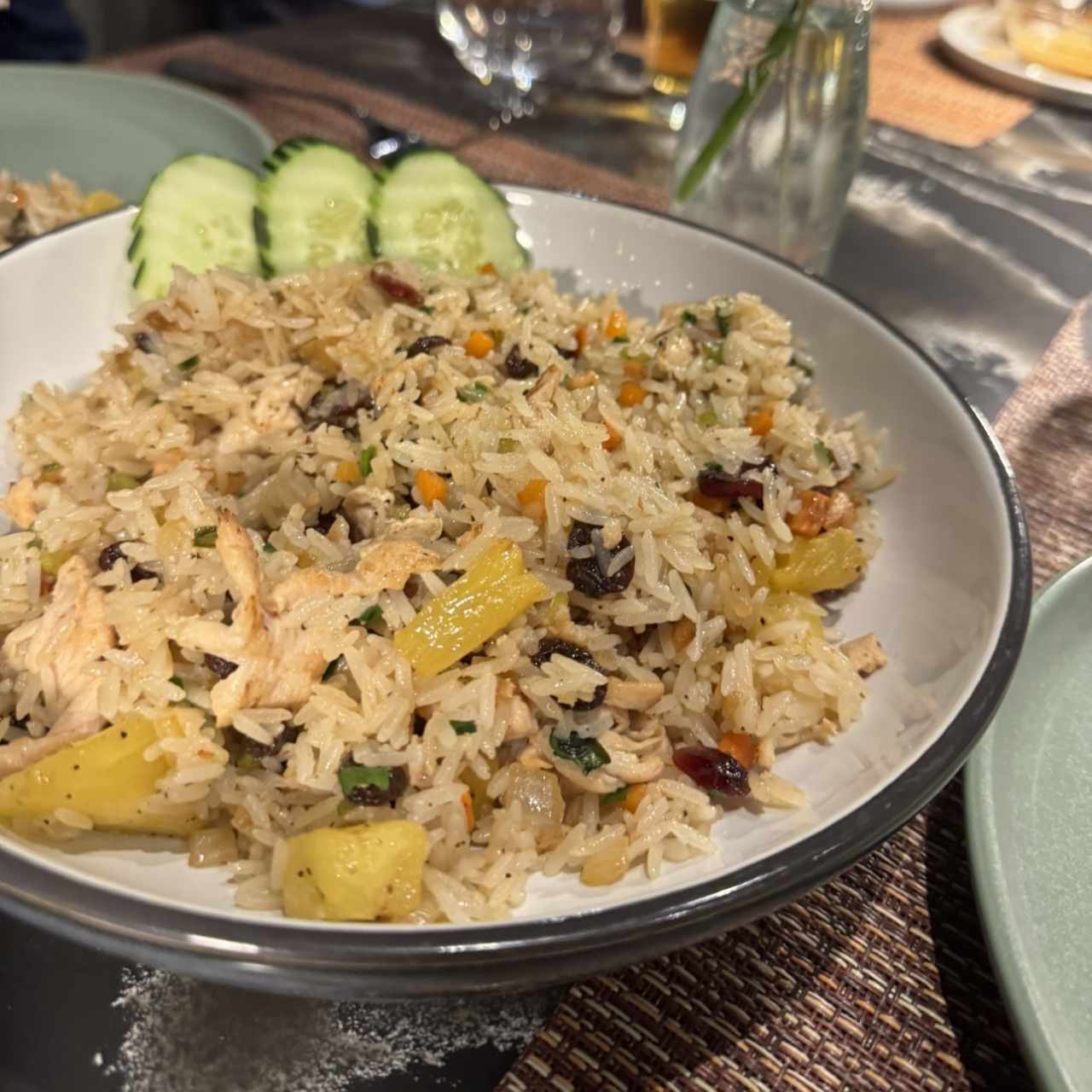 ARROZ FRITO - PINEAPPLE FRIED RICE
