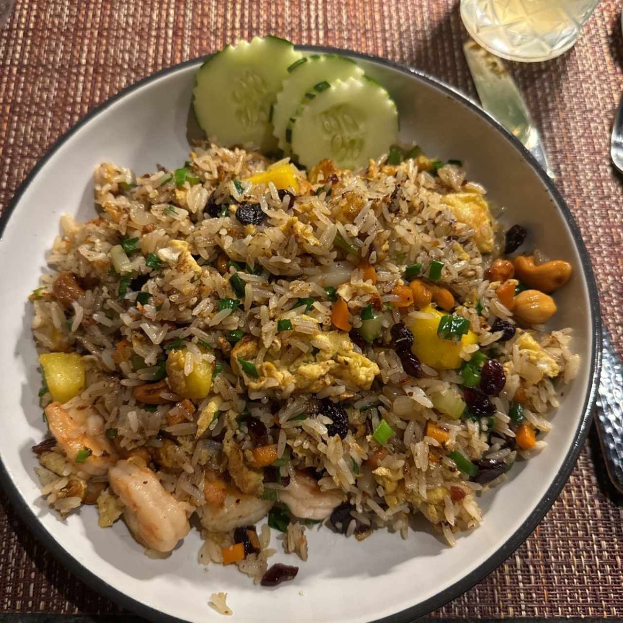 ARROZ FRITO - PINEAPPLE FRIED RICE