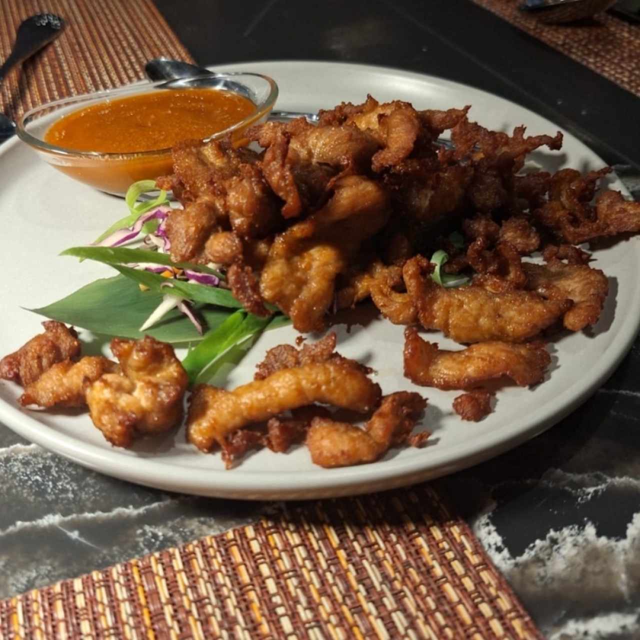 ENTRADAS - THAI CRISPY PORK