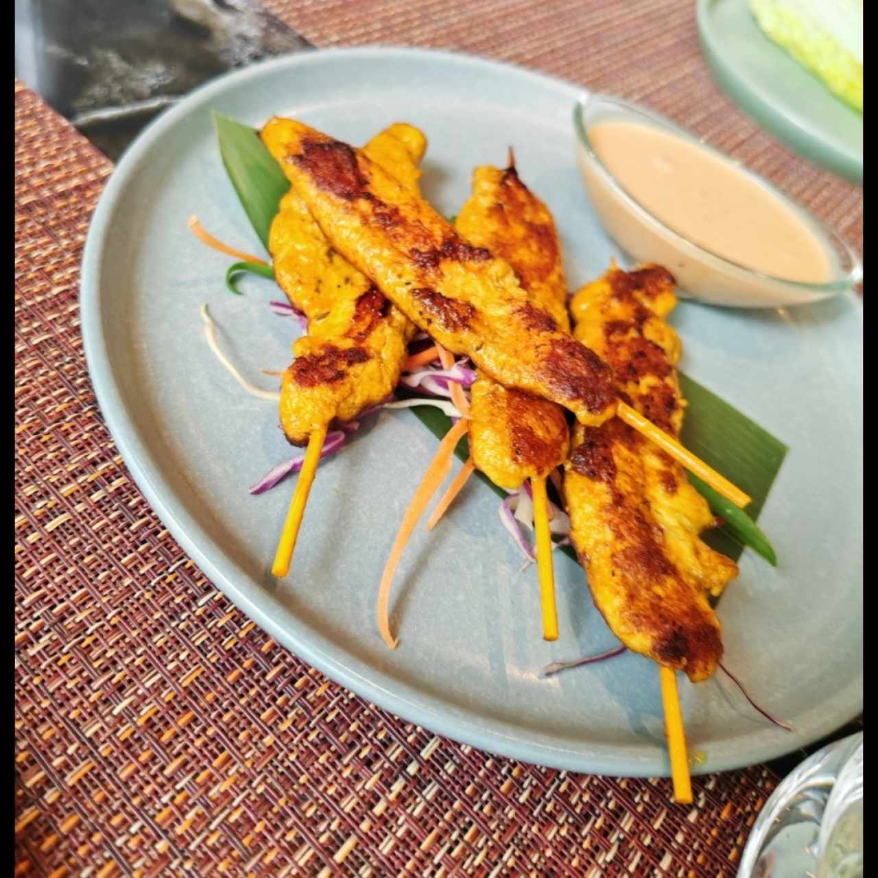 ENTRADAS - CHICKEN SATAY