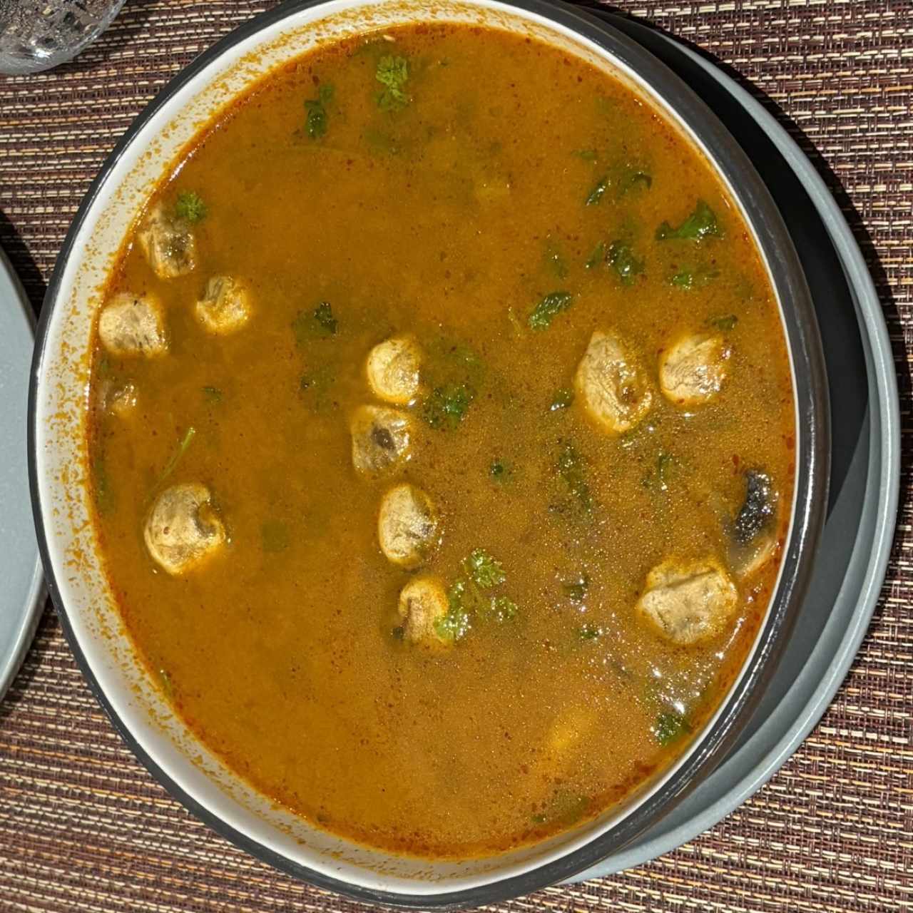 SOPAS - TOM YUM SOUP