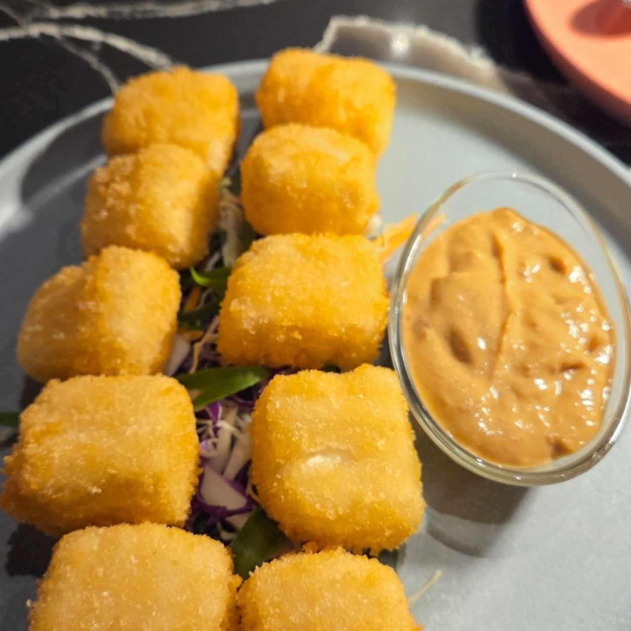 ENTRADAS - CRISPY TOFU