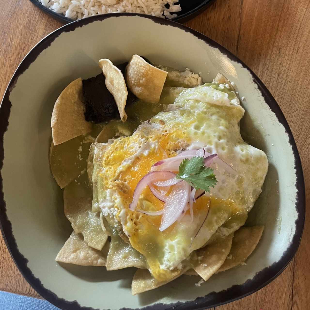 Chilaquiles con huevo