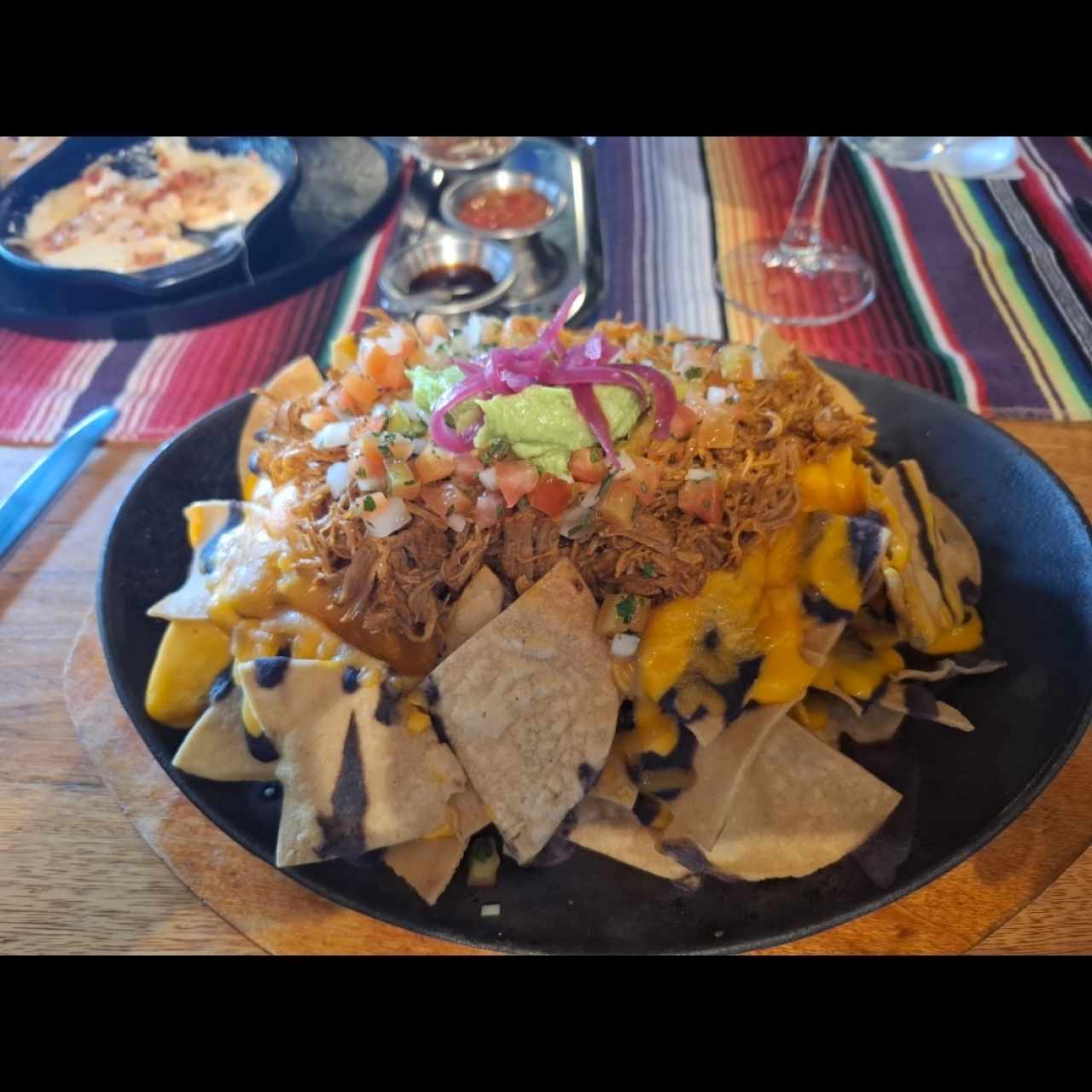 Nachos de Cochinilla Pibil
