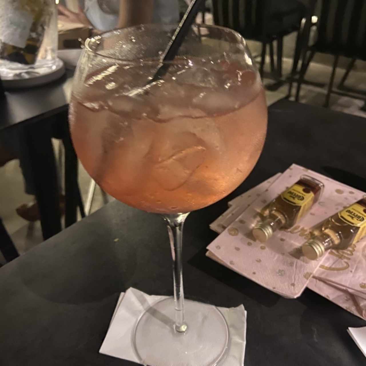 Gin con frutos rojos