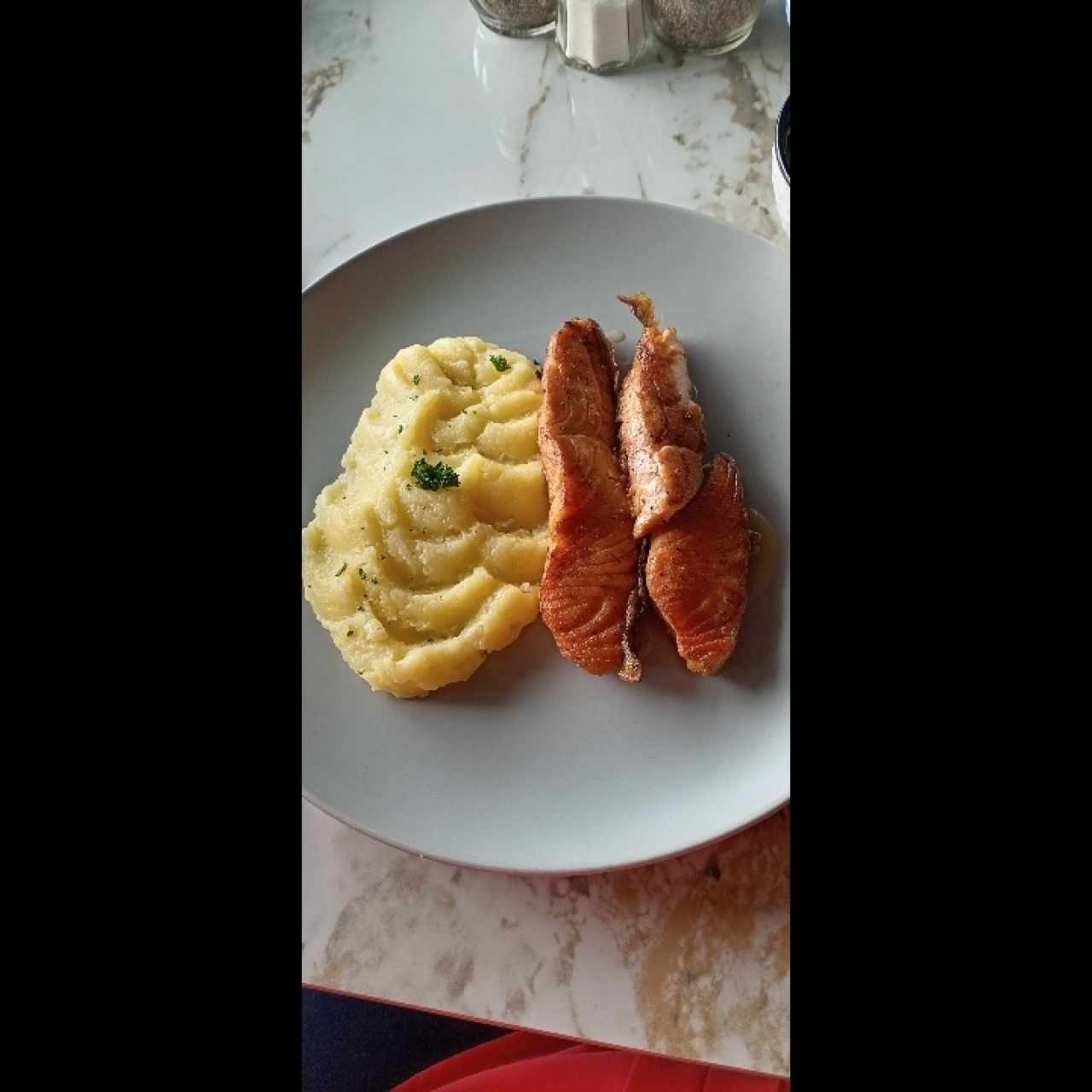 Salmón a la plancha