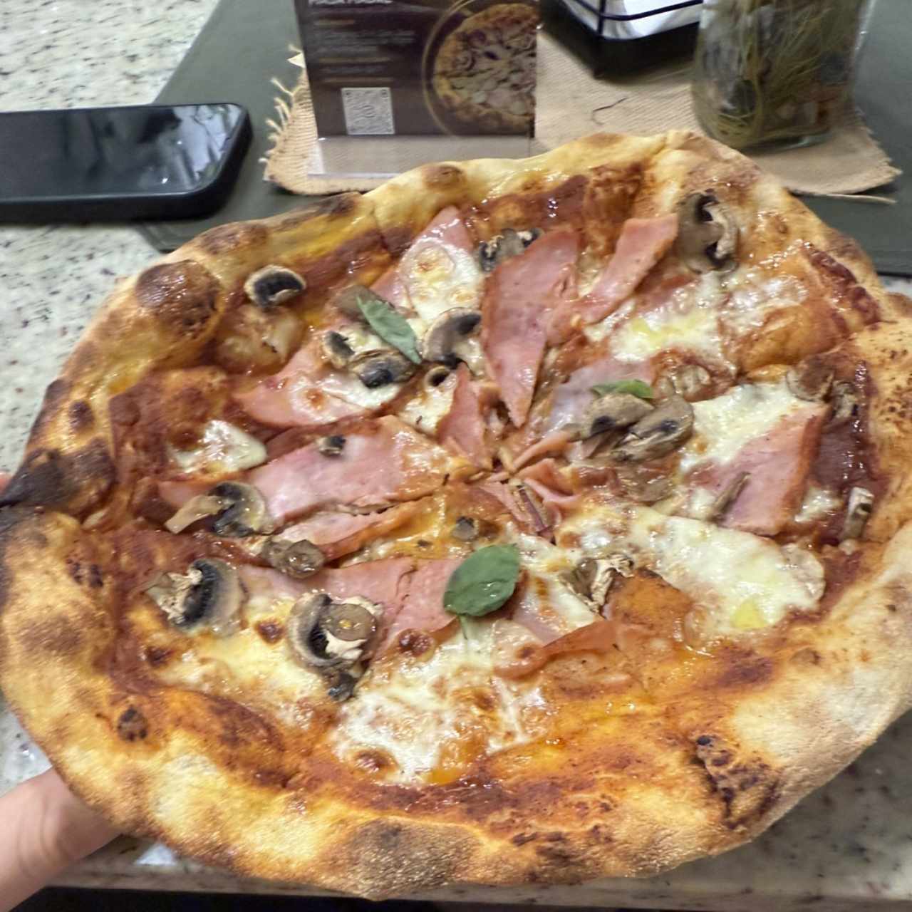 Pizza jamon con hongos