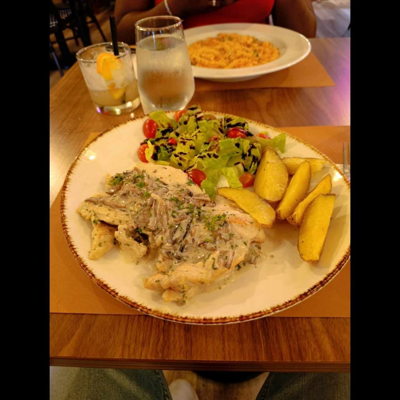 Filetto di Pollo con Funghi Freschi