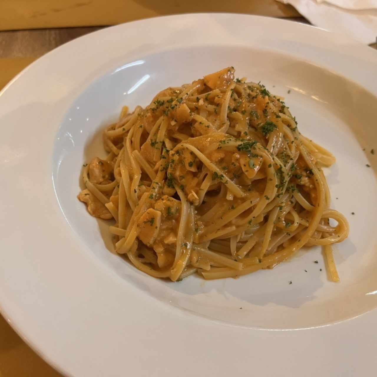 Fettucini con salmon ahumado