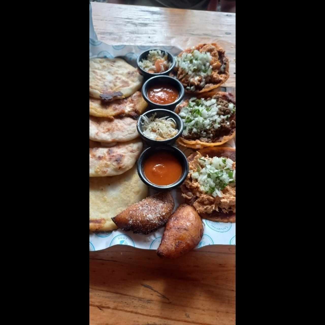 bandeja típica